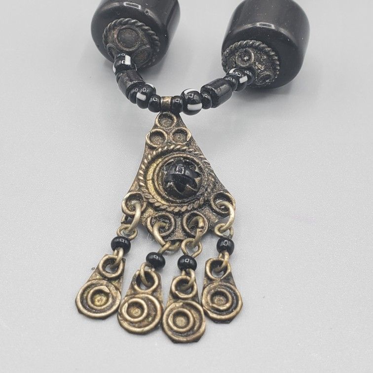 Vintage Bead Necklace Black