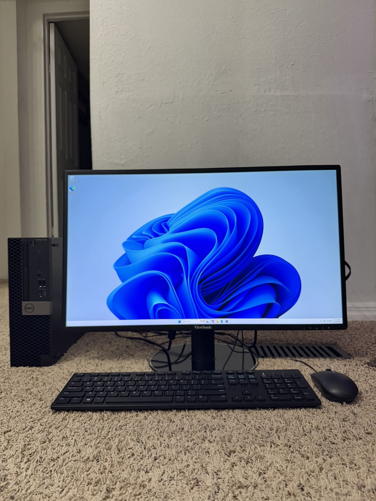 i7 Dell OPTIPLEX 7060 Desktop Computer System 32GB Memory Ram