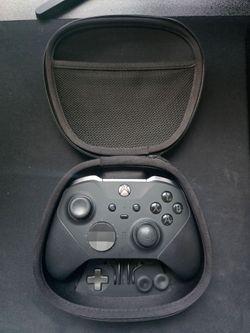 Xbox Elite Wireless Controller Series 2 + Case & Accessories
