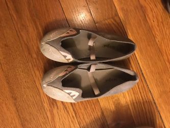 Cat & Jack pink and grey flats