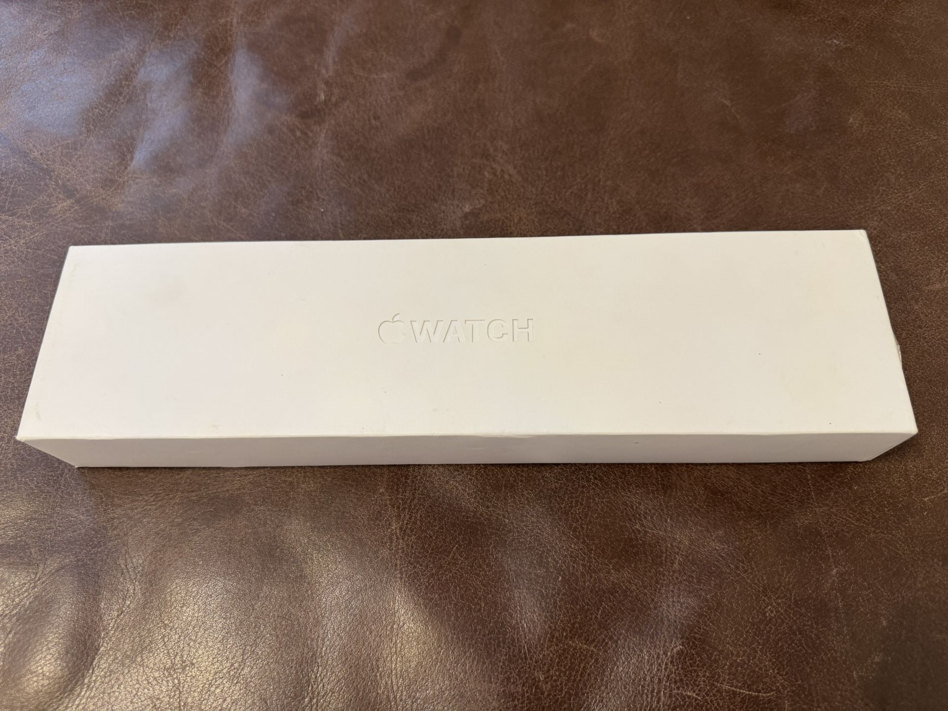 Apple Watch Series 8 (GPS + Cellular, 45mm) - Midnight Aluminum Case with M/L Midnight Sport Band