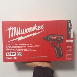 M12 12V Lithium-Ion Cordless 1/4 in. Hex Screwdriver Kit with Two 1.5Ah Batteries, Charger and Tool Bag 