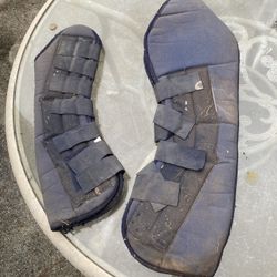 Horse rear leg wraps