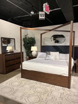 Contemporary Styling with a modern Vibe Canopy Bedroom set