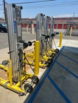 FOR SALE: Sumner 2124 Material Lift | $3,970 + Tax (OBO)