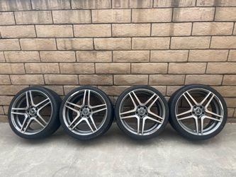 Mercedes-Benz 5-spoke 19” wheels