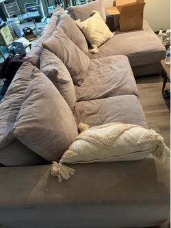 Nice sectional couch $300