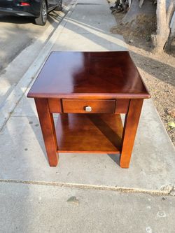 Cherry Wood End/Side Table