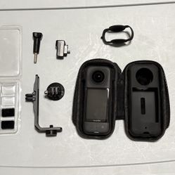 Insta 360 X3 with TONS of Accessories 
