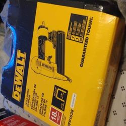 DeWalt 18ga Finish Stapler
