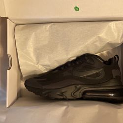 Nike Air Max 270 React “black”