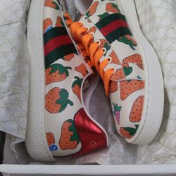 Gucci Ace Strawberry Women size 8