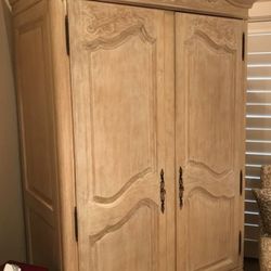 Armoire