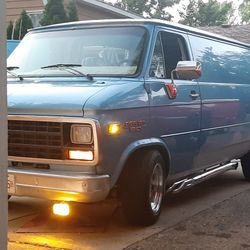 Chevy G30 Boogie Van