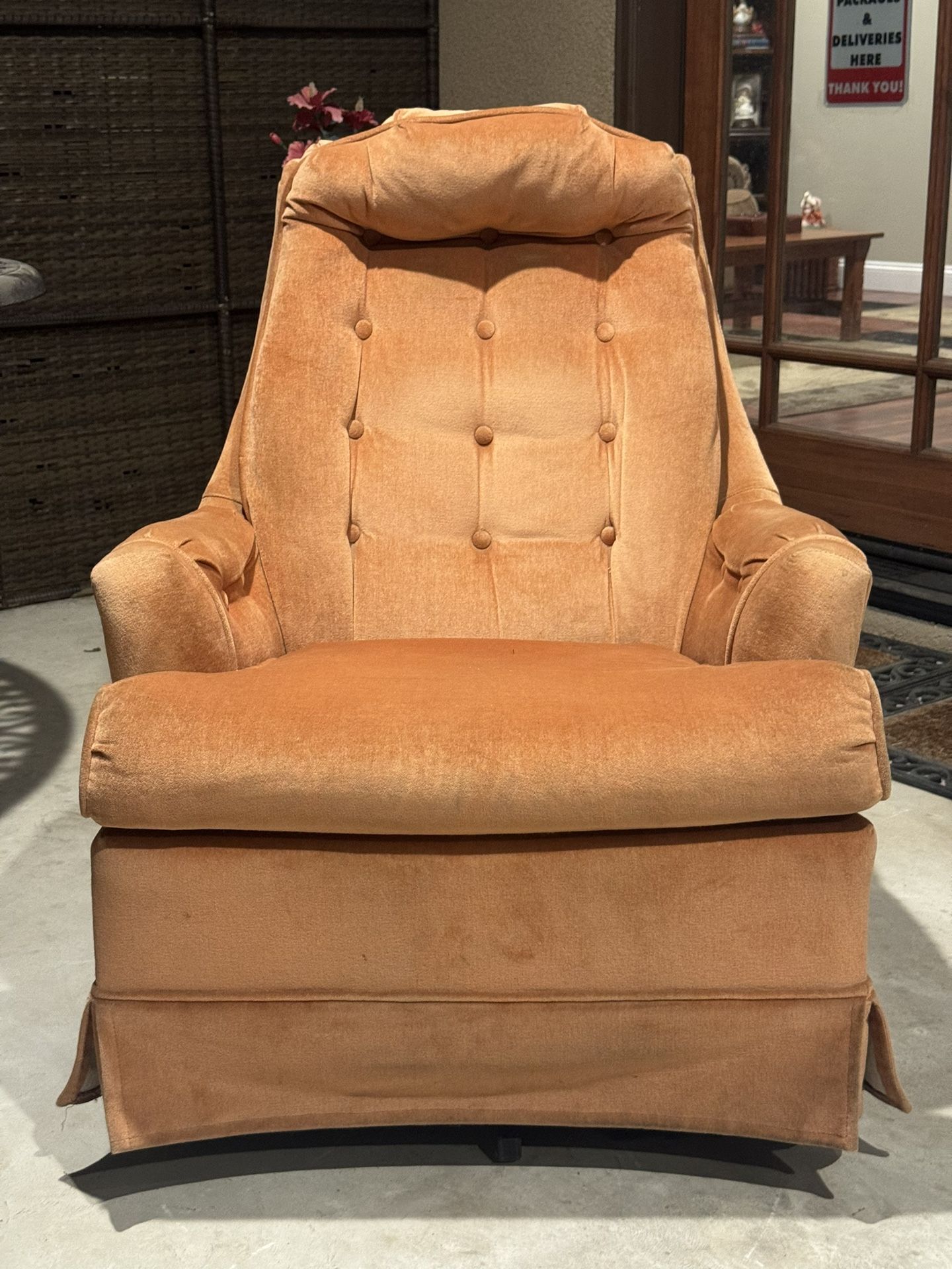 Vintage Swivel Accent Chair