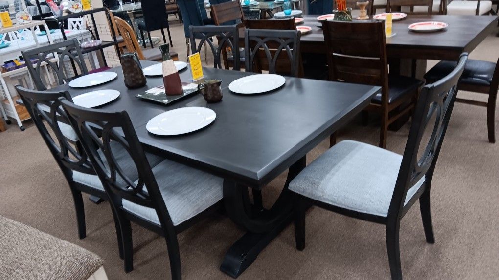 Dinning Table