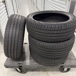  TIRES  EVOLUXX CAPRICORN UHP 235/45R20 100W