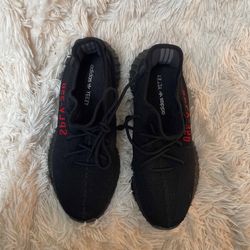 VNDS Yeezy 350 Bred V2 Size 13.5 No Box