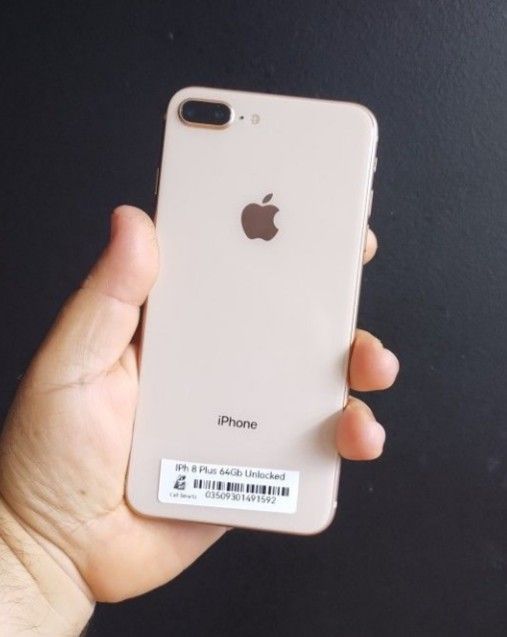 Factory Unlocked 8 Pl us Clean New Condition With Charger And Warranty 💯 🔥🔥🔥🔥🔥