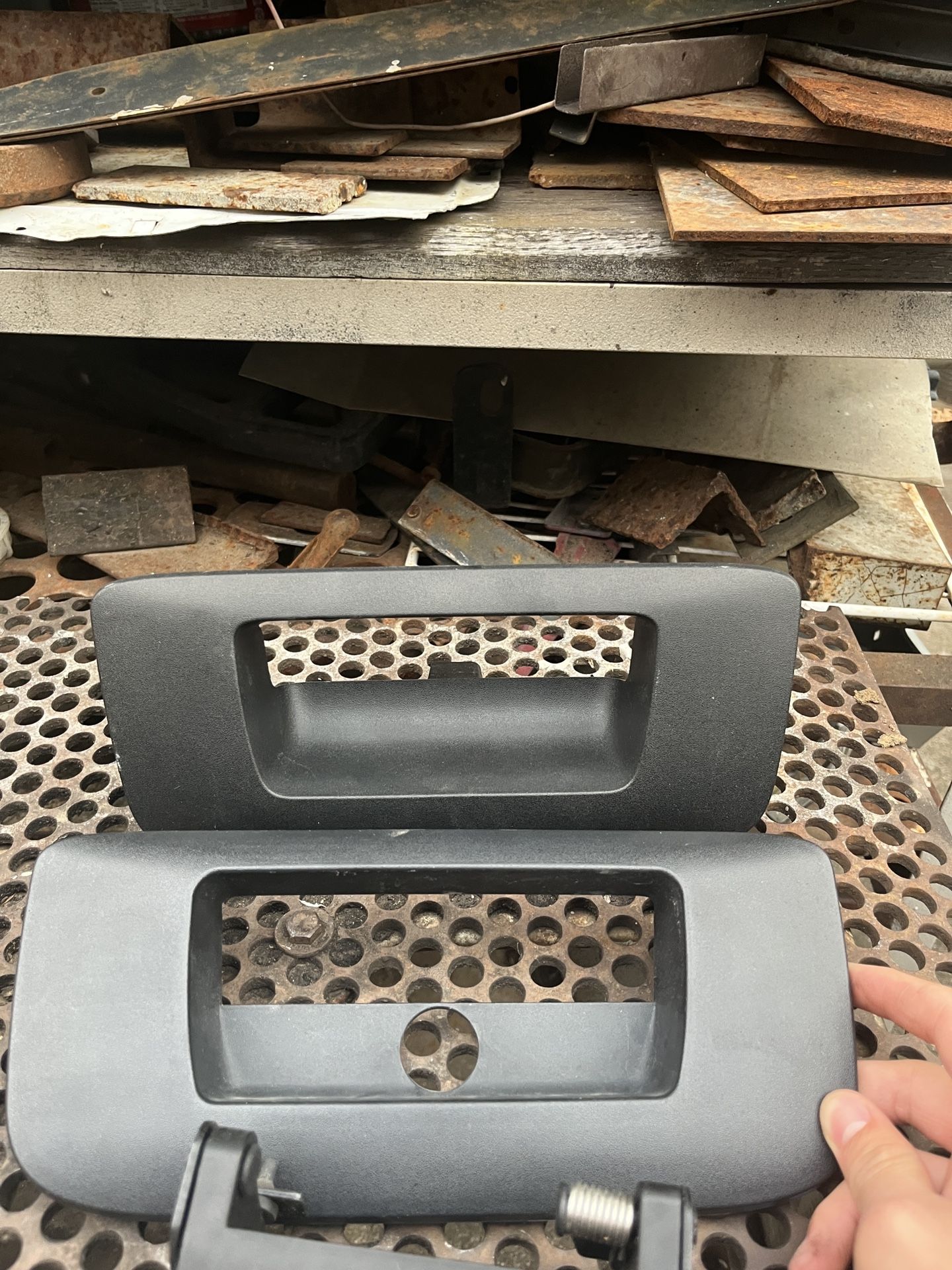 Tailgate Door Handle Chevy Silverado and GMC Sierra