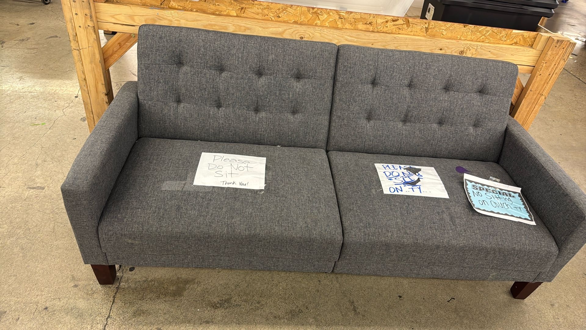 FUTON COUCH