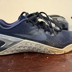 Women's Metcon shoes