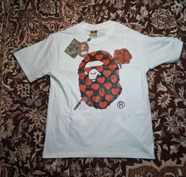 M Bape T-Shirt In White With Hearts