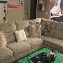 L Shaped Sectional Couch With Pillows 
