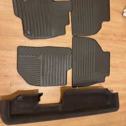 Silverado 2019-2023 Floor Mats And Under Seat Storage