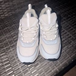Dior b22