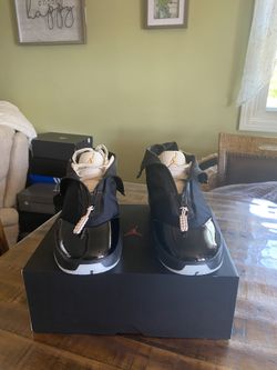 AIR JORDAN 4028 BLACK METALLIC GOLD SIZE 8