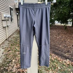 Under Armour Women's HeatGear Armour Hi-Rise Capri Leggings