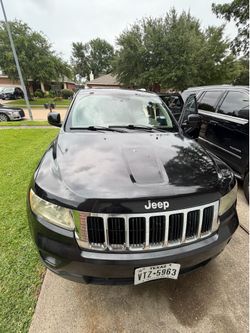 2011 jeep grand Cherokee Laredo