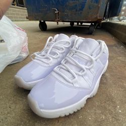 Air Jordan 11 low “Pure Violet”