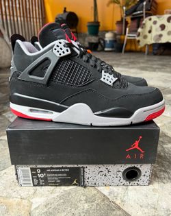 Jordan 4’s Bred 