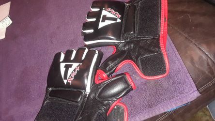 Title mma gloves