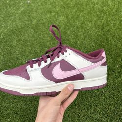 Nike Dunk Low Retro Valentines Day Size 12
