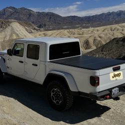 Hardshell Tonneau Cover - Jeep Gladiator 