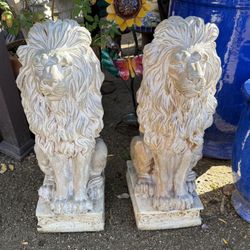 Concrete Lion Set