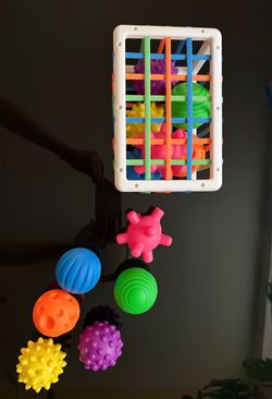 Baby Sensory Bin with Textured Balls Set