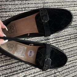 WOMENS SHOES - SIZE 8W - FLATS - Black worn few times $10 19082