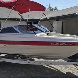 17 FT MAXUM BOAT Lake Ready!
