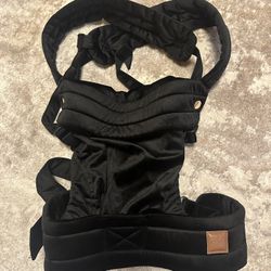 Nest Blanche Baby Carrier