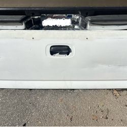 Chevrolet Silverado Tailgate