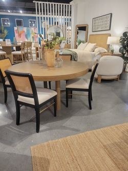 New arrival!! 5 Pc Casual Round Dining set with Rattan Chairs!!!