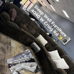 ✨️ Reclining Sectionals, Sofas SALE ✨️ Furniture Queen Bedrooms, Dining Avail