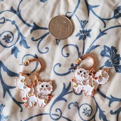 Fluffy White Kitty Christmas Light Gold Pearl Earring Set