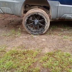 Fuel 22" Rims And Tires