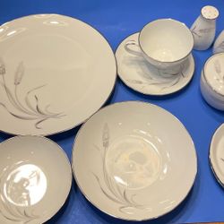 Noritake Dishware Set