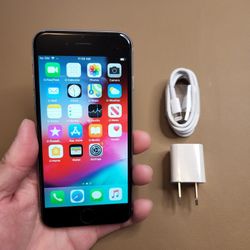 iPhone 6 - UNLOCKED - Like New 